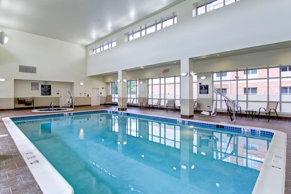 Homewood Suites By Hilton Woodbridge Eksteriør billede