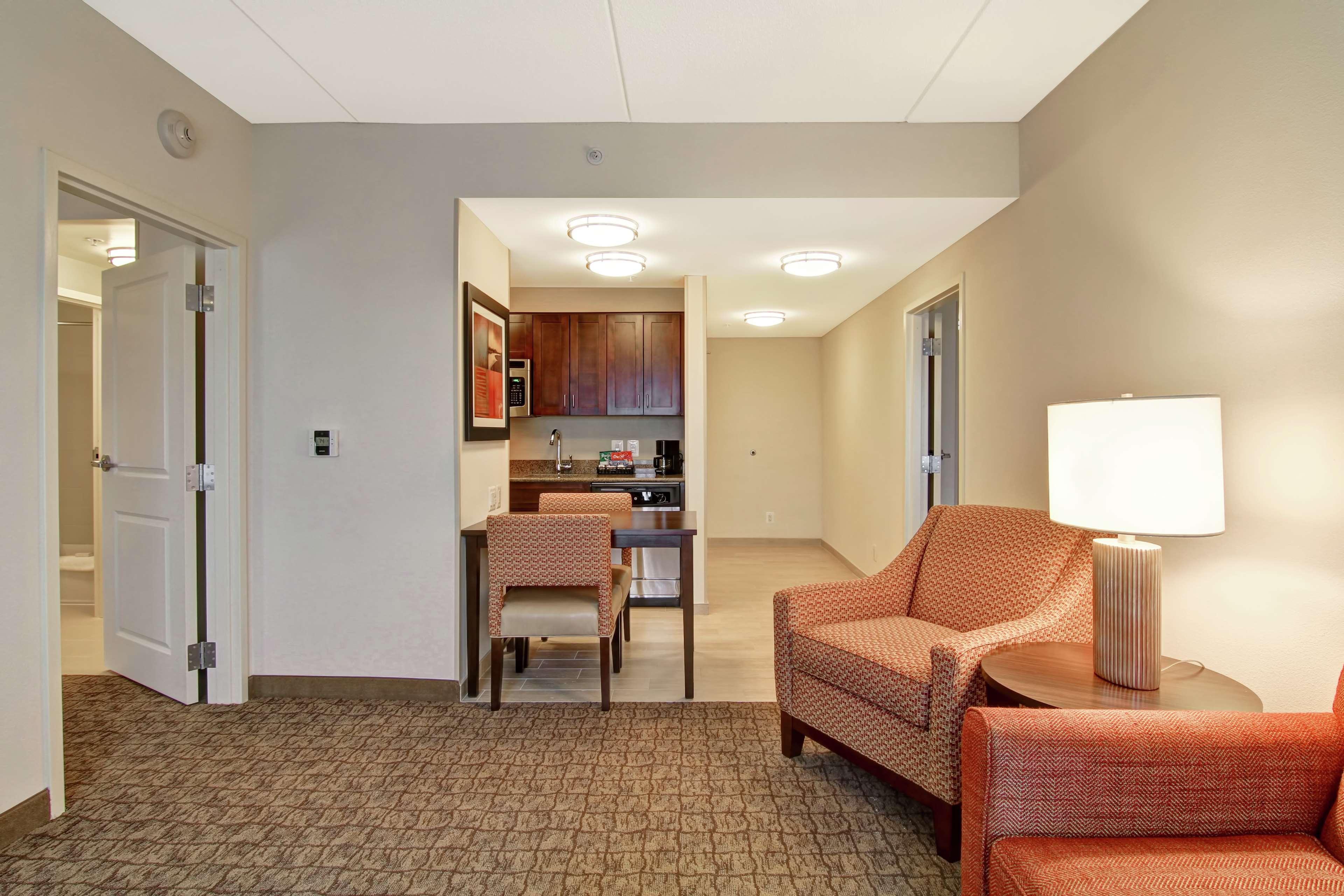 Homewood Suites By Hilton Woodbridge Eksteriør billede